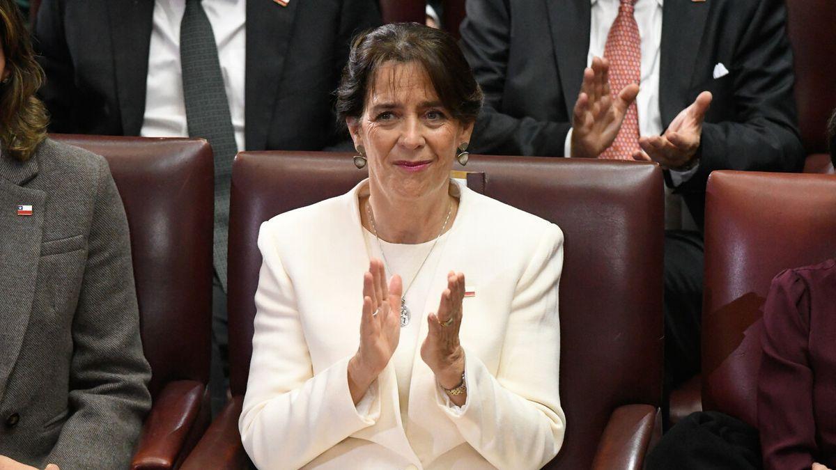 eldesconcierto's tweet photo. Presidencia gastó más de $23 millones en primeros días del gabinete de María Pía Adriasola https://t.co/bgqPaCkulG https://t.co/cLUqUdCcTW