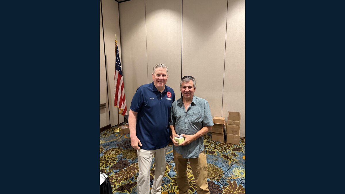 amfalocal32's tweet photo. Stan Neshem and Rich Brzycki each received a blade and a watch. Charles Geres received a retirement watch. https://t.co/JZJqtmeRCo