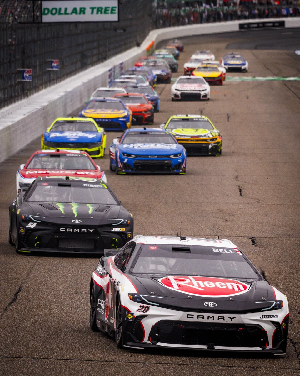 NHMS's tweet photo. Will we see you in 2027?! 🤩

Renew your tix by Oct. 23 and guarantee your same seats for next year! 

#NHMS | #TheMagicMile https://t.co/Mel64HOlUb