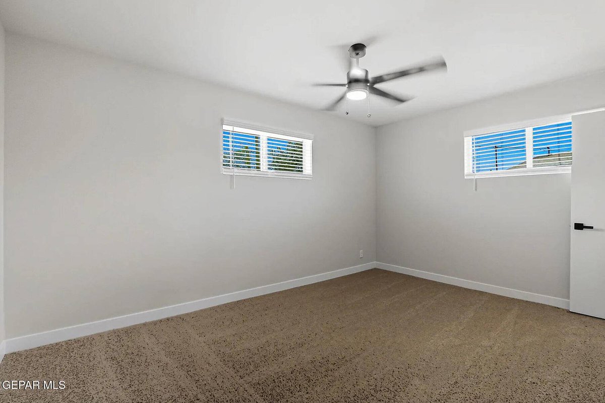 JRod7912's tweet photo. New Listing: 3408 HIXSON ST, El Paso. Renovated 3-bed, 2-bath home with mountain views. $2,500
https://t.co/UYO6a3r6mh https://t.co/GVJROGjrL8