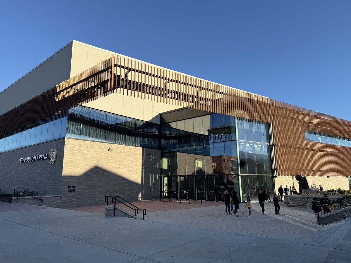 HighCharacter_'s tweet photo. Greetings from Colorado Springs! 👋

1.5 hours from puck drop on a brand new @UMassHockey season! https://t.co/6tfAAXPeRn