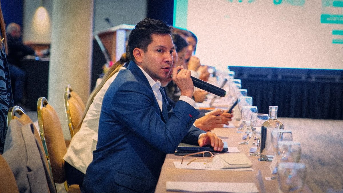 SaludCali's tweet photo. Cali participó, con el secretario de Salud, @GERMANESCOBARM, en el diálogo técnico de alto nivel convocado por @MinSaludCol y @Asocapitales, en el que se presentó la Línea Base 2026 sobre el estado del sistema de salud en las ciudades capitales.
#CaliSomosTodos https://t.co/q90D0D9Uw7
