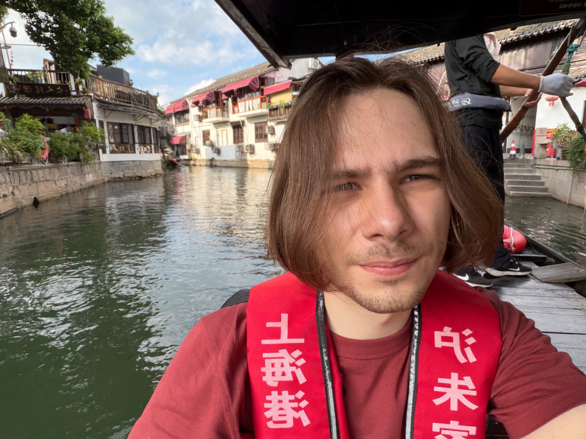 qqwhatk's tweet photo. grew my profile from 0 to 64 followers in 24h. feeling grateful and happy to see so many builders, many successful projects. 
it motivates me greatly. 

so here's my photo from Shanghai ✌️

If you're in tech – let's connect. 
I want to see what you are up to. https://t.co/97FLcr6kgV