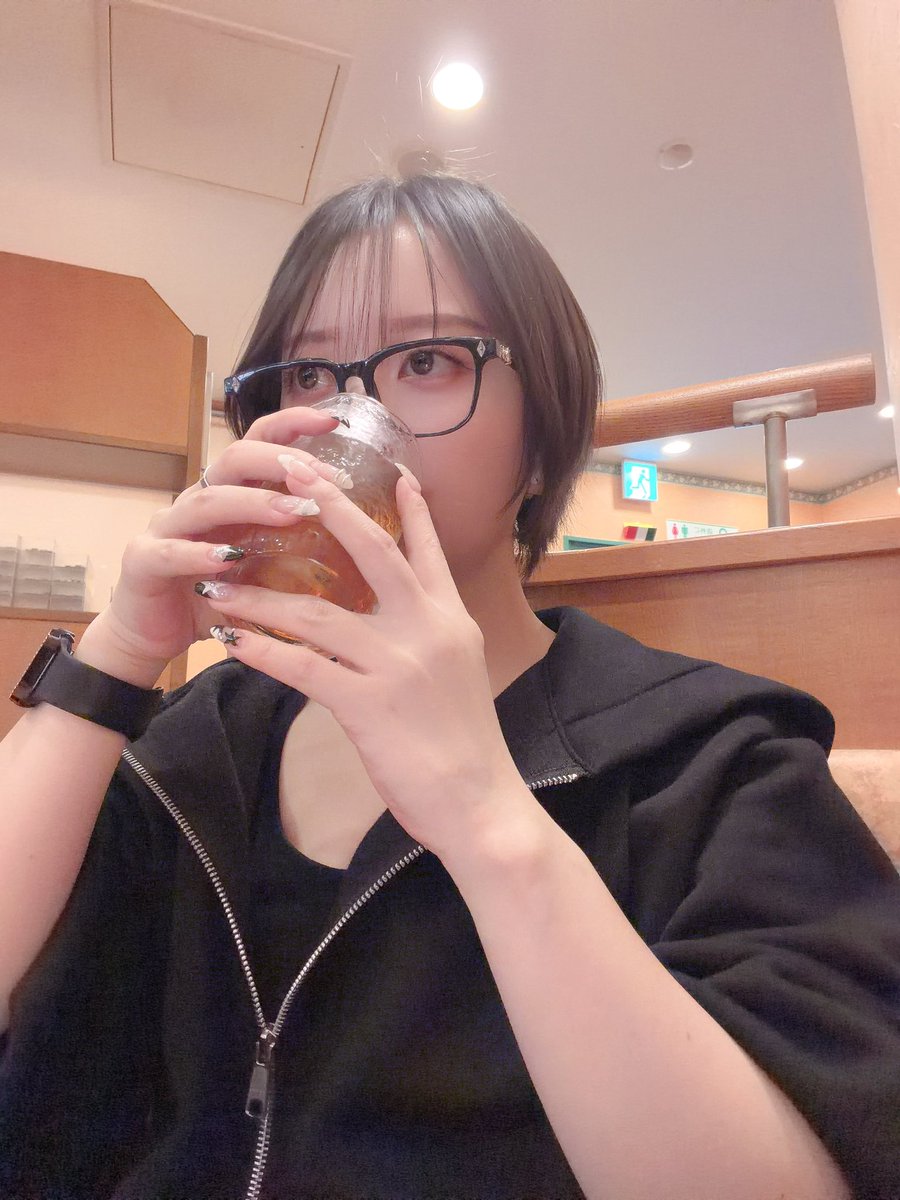 Non_2525este's tweet photo. おはようございます！
本日13時から出勤です🐱🩵 https://t.co/JzaOqekF1s