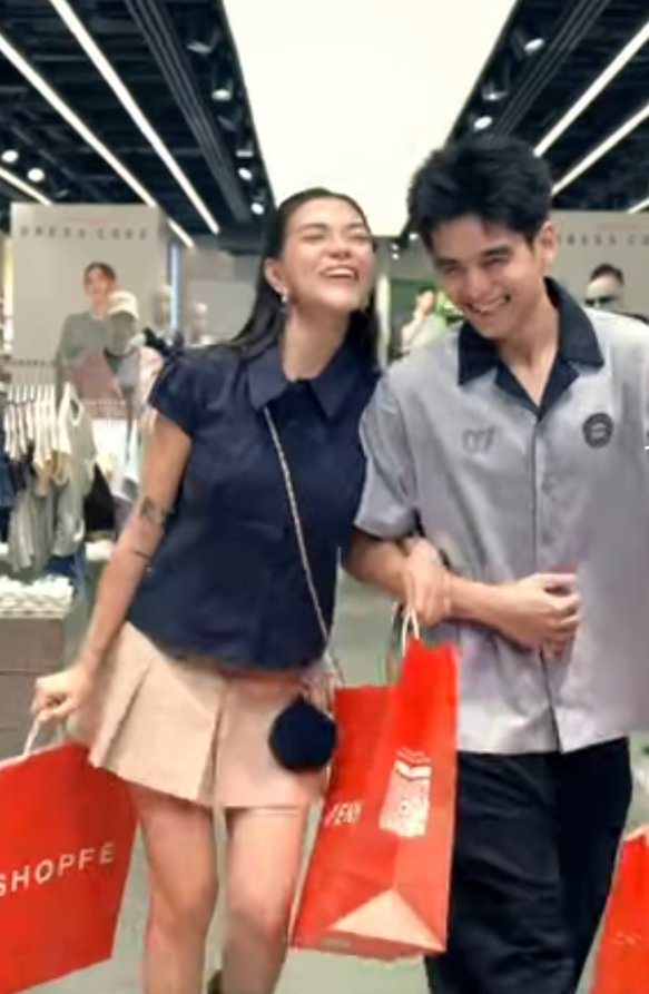AnaferLara11938's tweet photo. * Cara-oke Buddies
*Brand/Shopping Buddies
* Both are really good in Singing( Talented)
* Gym Buddies
*Travel Buddies pa
at kung anong mga amats pa pwede gawin .Mgkasundo talaga. #Mikwill lang yan wala ng iba 🤣🤪😅 https://t.co/m3rB70XA30