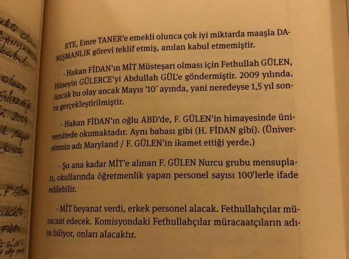 GrayFalcon___'s tweet photo. @GizliArsiw Siz ancak Yemene saldırırsınız. Fotoğraftaki zat kahramanınız, rahmetli Kaşif Kozinoğlunun kaleminden herkese okumayı tavsiye ederim. KİMLER, KİMLERLE⁉️👇 https://t.co/SBNUQTs5on