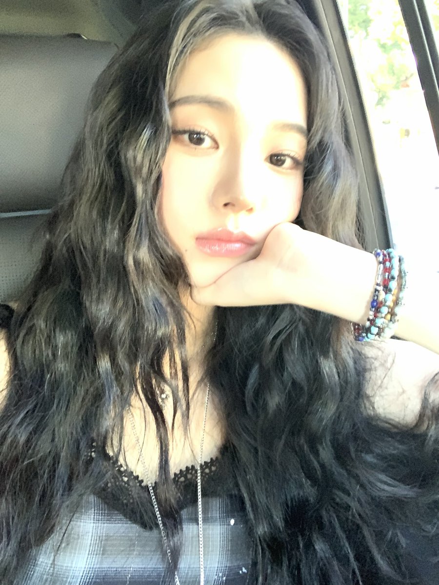 rinasaurusyu's tweet photo. 20261003 #Karina Bubble update 🫧 https://t.co/545pqT7G9s