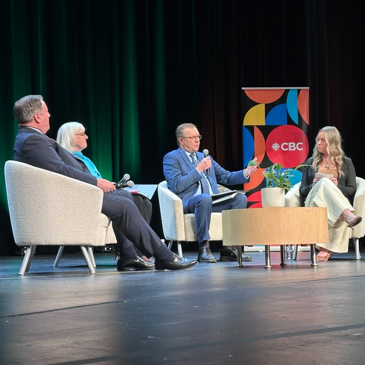 RiseOfAlberta's tweet photo. 📺 LIVE NOW: Keith Wilson is on CBC discussing Alberta’s future and the independence debate.

Watch the full discussion live here:

https://t.co/46x7CB7RQ6 https://t.co/PuBVuOlhDx