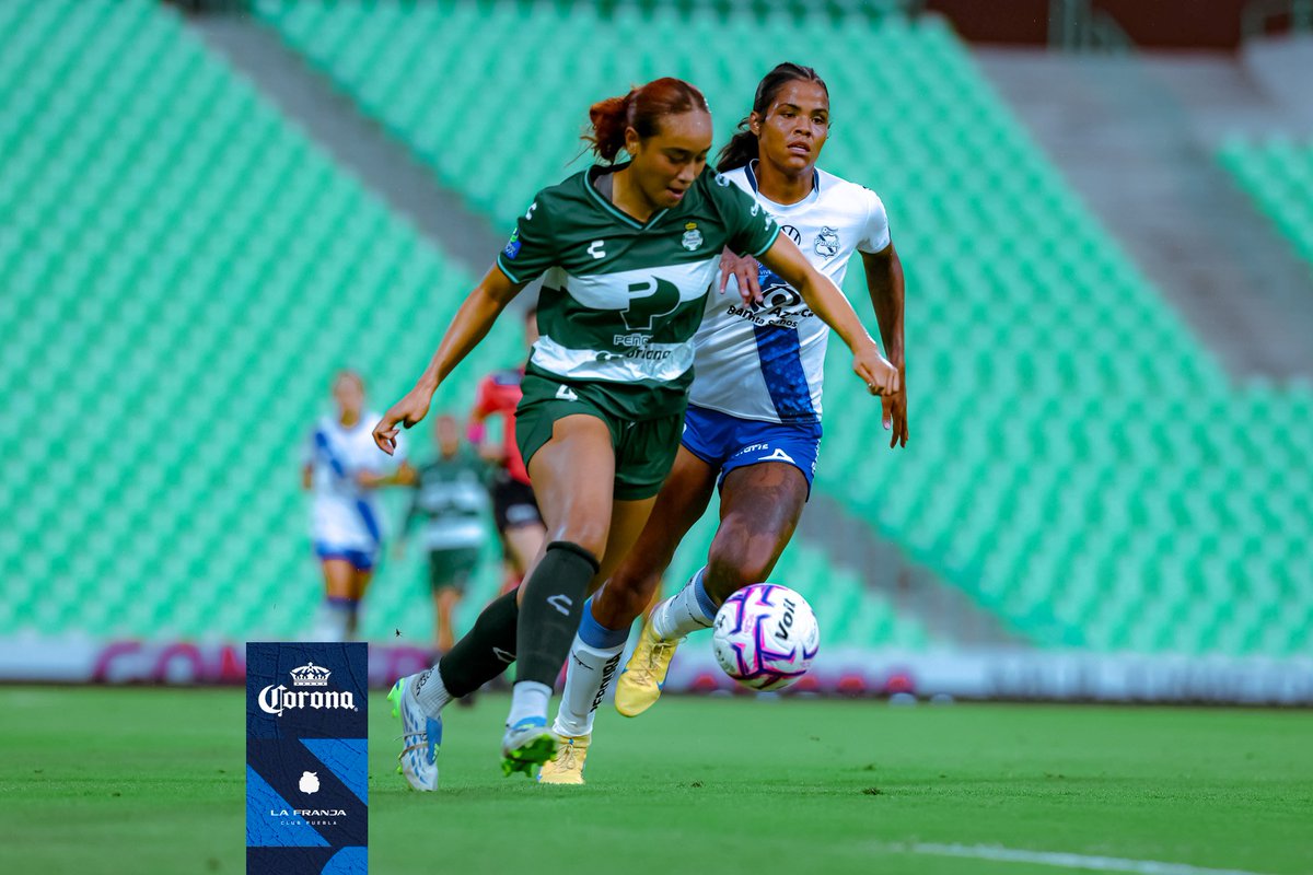 ClubPueblaFem's tweet photo. 40' El partido está muy parejo en Torreón y mis Enfranjadas no han parado de insistir. 👊🏻

¡Vamoooos Fraaanja! 

#LaFranjaNosUne🎽 https://t.co/7z6hrqRKLk