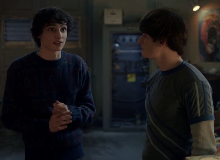 bunsorcerer's tweet photo. will's "he's so handsome" moment when mike is explaining something in front of him https://t.co/Tog0llyGWe