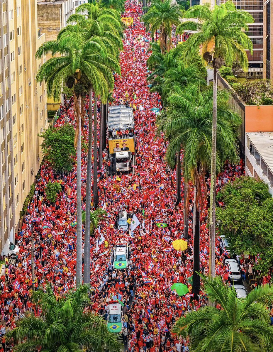 ocarloscaetano's tweet photo. E o Nikolas que postou isso / E horas depois teve que engolir isso 🤣

DOMINGO É 13
BH COM LULA
LULA EM BH https://t.co/5XGGdjpcMK