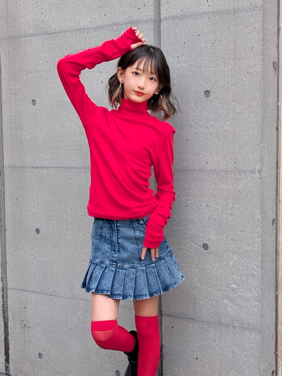 mizuiro_dance's tweet photo. 気づいたら身長が150cm超えてた。

キッズダンス服のRandSモデルが150cm超えたぐらいからそろそろ卒業なんだよな…

できるだけ長くやりたい🥹けど身長もっと伸びたい🥹けどダンス服モデルやめたくなーい🥹 https://t.co/icYiq4FDf2