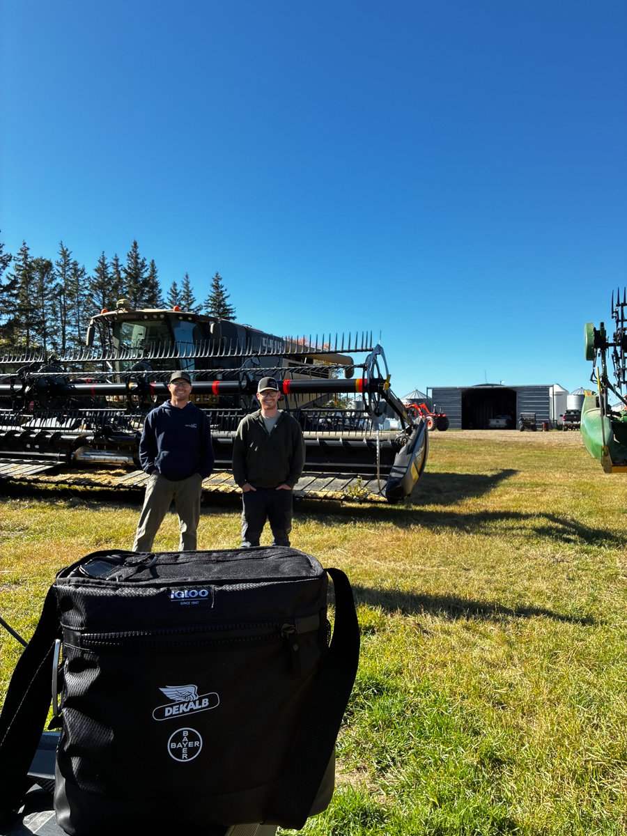 DEKALB_Canada's tweet photo. DEKALB canola harvest season means meals in the field delivered by your favourite Bayer Customer Solutions Leads 🙂‍↕️

Here are some great moments from harvest this past week captured by our CSLs in Alberta!

#westcdnag #harvest26 https://t.co/Ur7H4AO7IH