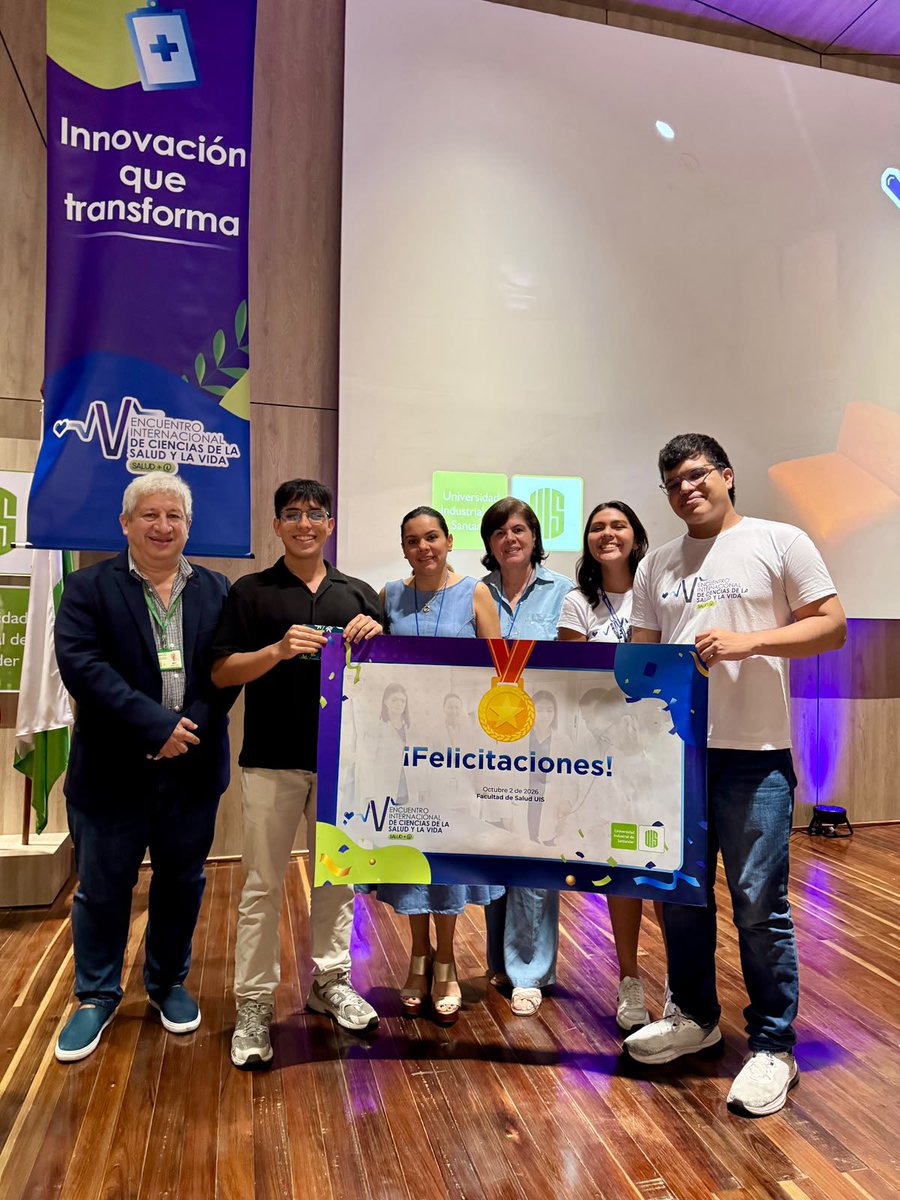UIS's tweet photo. 🏆 Reconocemos el talento y la excelencia

Cerramos el V Encuentro Internacional de Ciencias de la Salud y la Vida celebrando el talento, la creatividad y el compromiso de quienes hicieron parte de este espacio de conocimiento y encuentro.

En esta ocasión, fueron reconocidos los participantes que se destacaron en las diferentes categorías:

🎭 Concurso de talentos “Inspiración en escena”

•María José Cárdenas (primer lugar) 
•Laura Daniela Rico Parada (segundo lugar)
•María Camila Leal Medrano (tercer lugar) 

🥉 Tercer puesto en ponencia destacada
•José Manuel Gómez Amado 

🥈 Segundo puesto en ponencia destacada
•Martha Lucía Díaz 

🏆 Mejor ponencia del evento
•Elsy Juliana Giratá Viviescas

🔬 Mejor póster científico del evento
•Emely Ruz Gómez

Felicitamos a todos los ganadores por sus aportes, dedicación y por compartir con nuestra comunidad universitaria sus conocimientos y talentos.