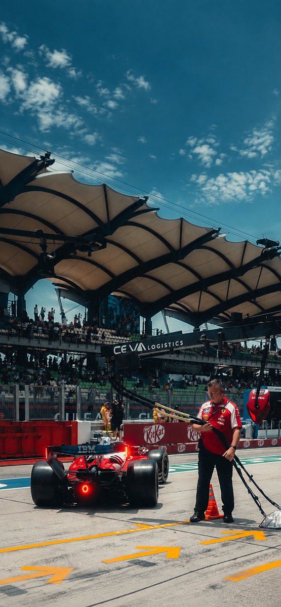 F1HardWalls4k's tweet photo. Scuderia Ferrari wallpaper https://t.co/NXC0zWFeqJ