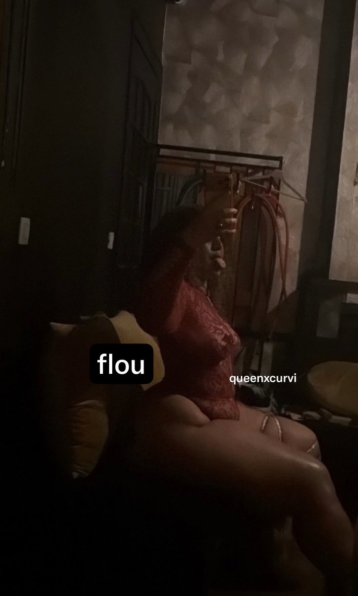 queenxcurvi's tweet photo. Tu préfères que je t'écrase les couilles ou que j'étouffe avec mon gros cul ?
#soumis #Domina #aypig #findom
#moneyslave #fetichiste #femdom
#soumisdevoirs #reine #blackmail #pupute #toutou #raque #Lille #rtslavv #pigeon https://t.co/HOgznfjeBA