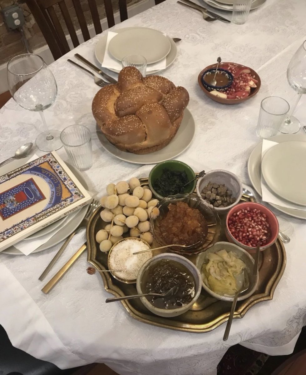 paulstanley_744's tweet photo. SHANA TOVA and Happy Rosh Hashanah as we celebrate the start of our New Year 5787. Reflect on your past and ask yourself how you can be kinder and more helpful to make a difference in this year ahead. https://t.co/lkdvvcMNmx