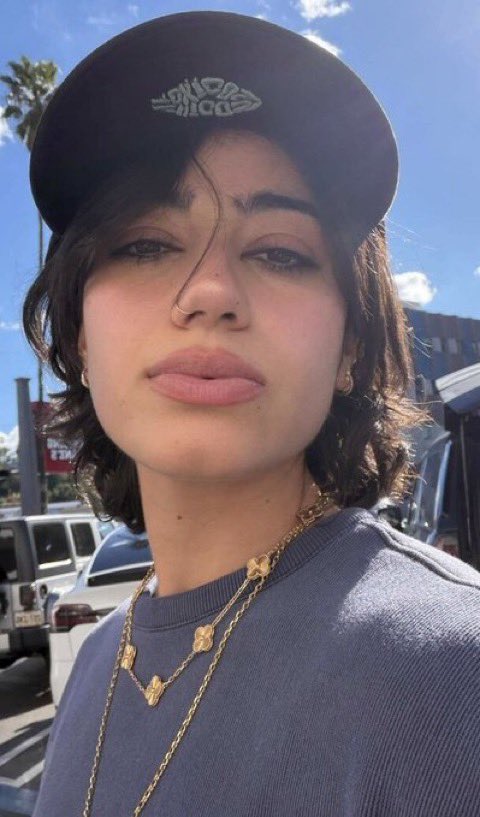 hl_1jj's tweet photo. who can me make me cum to mommy sara?💦 https://t.co/1dVb3qicsL
