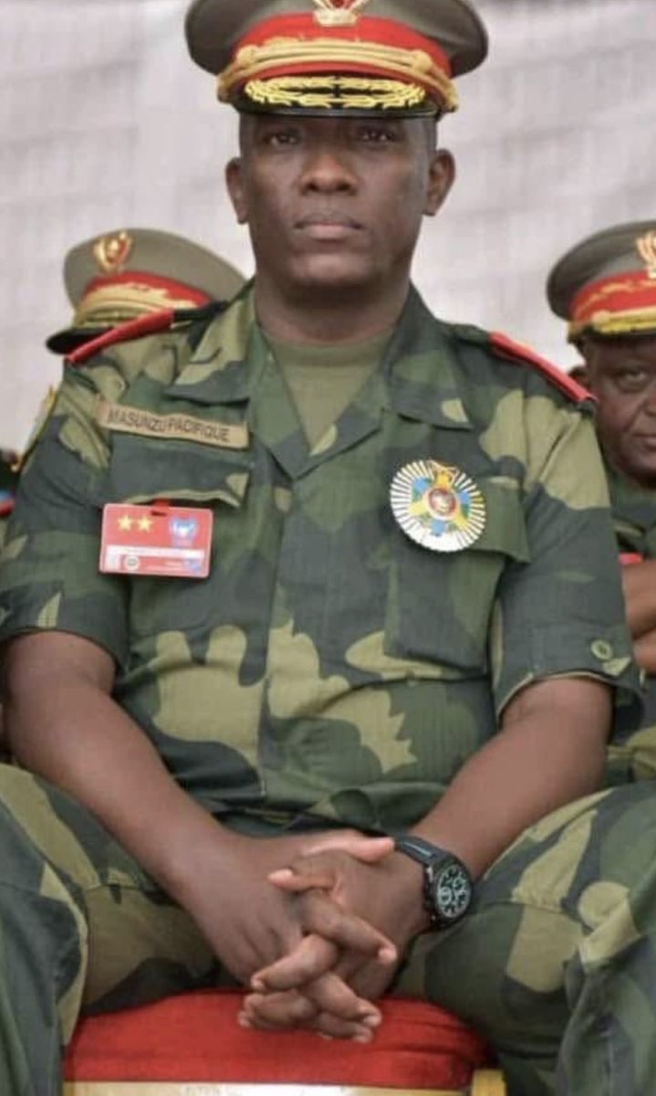 GISAROWASEBITU's tweet photo. UWAVUMWE ASUZUGURWA NABURIWESE #KONGOLO ATI WOWE #MASUNZU UGOMBA GUCISHA MAKE UKAGENDERA KUMATEGEKO YAJYE NUTABIKORA NZAKUZIMYA GUSA #KONGOLO NAREKE KWITERANYA NUBUNDI #MASUNZU BYARARANGIYE YABAYE NKA GENERAL #FYEKADUYI https://t.co/QZIjwMZTCQ