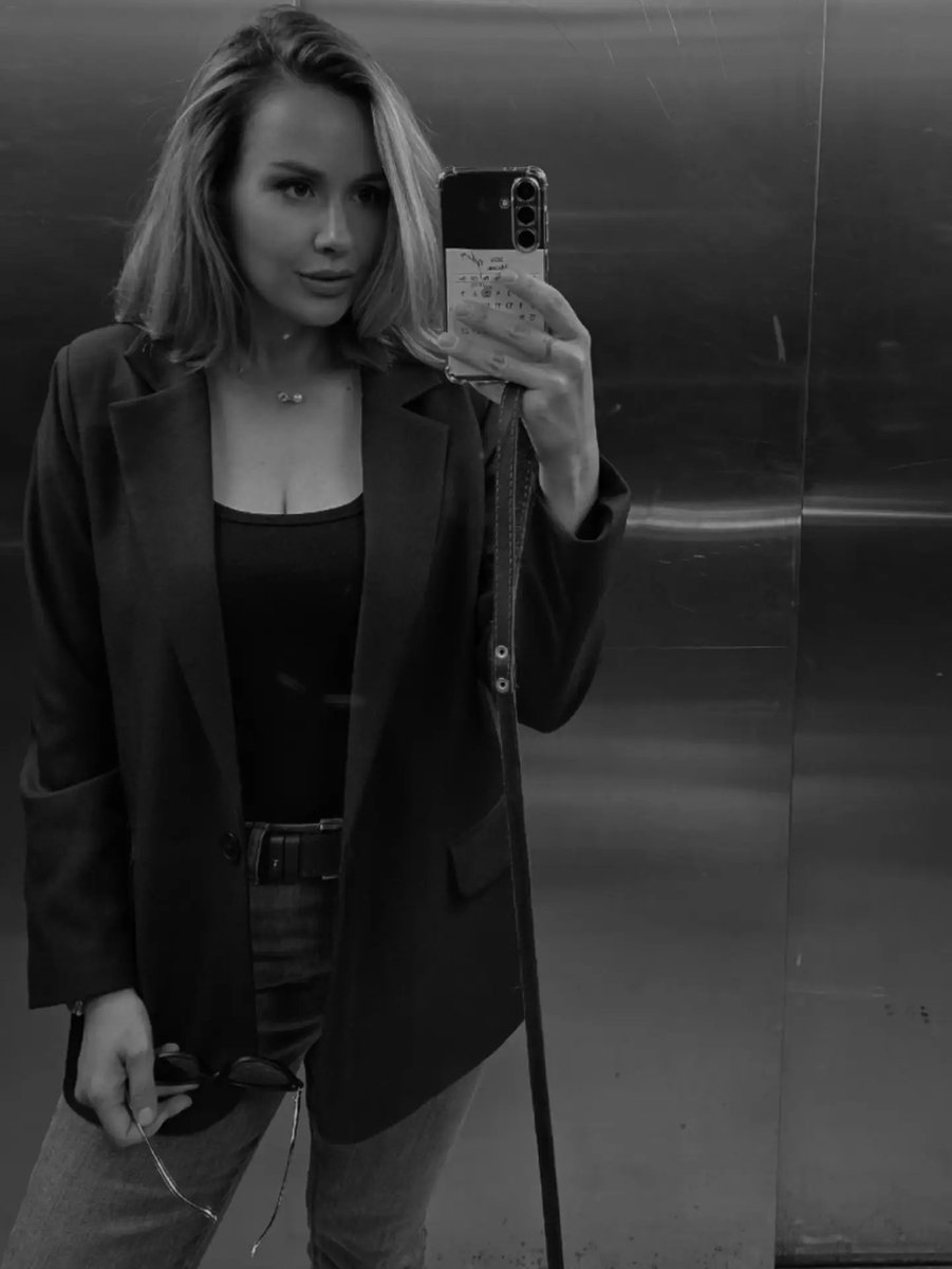 GodGirl8496's tweet photo. I love black and white. https://t.co/IFqj5bQPSZ