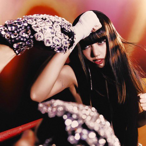 jenniescharts's tweet photo. Released in 2025, JENNIE’s “like JENNIE” (600K) was the most streamed solo song by a K-pop soloist on Spotify Counter surpassing LISA’s “SaWaDiKa” (544K) https://t.co/ORhpamYBuu