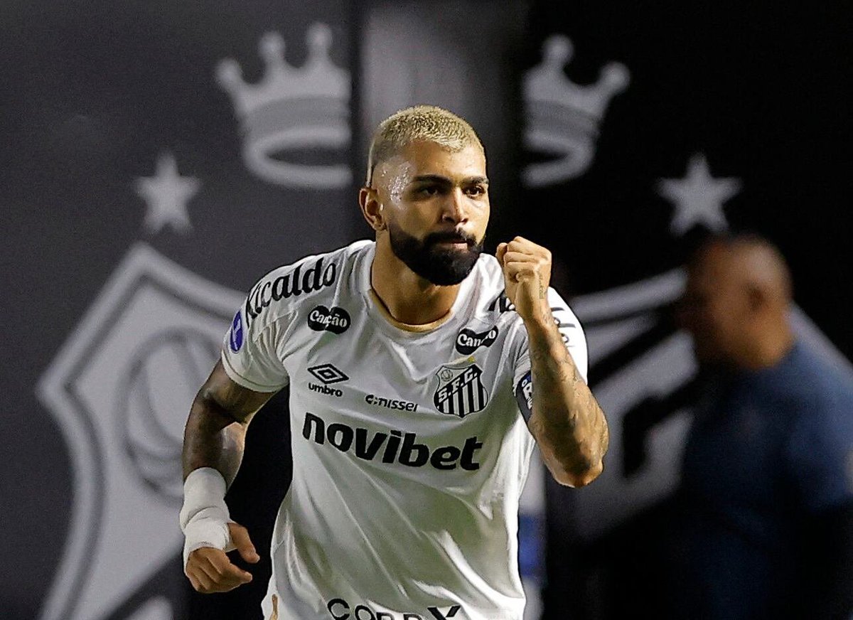 SantosOpressivo's tweet photo. Gabigol em 2026 

🥅 43 jogos
⚽️ 22 gols
🎯 10 assistências 

Ele não chegava a marca de mais de 30 partipações em gols em uma temporada desde... 2022. Nasceu pra jogar no Santos. https://t.co/Ow5KVg7zH6