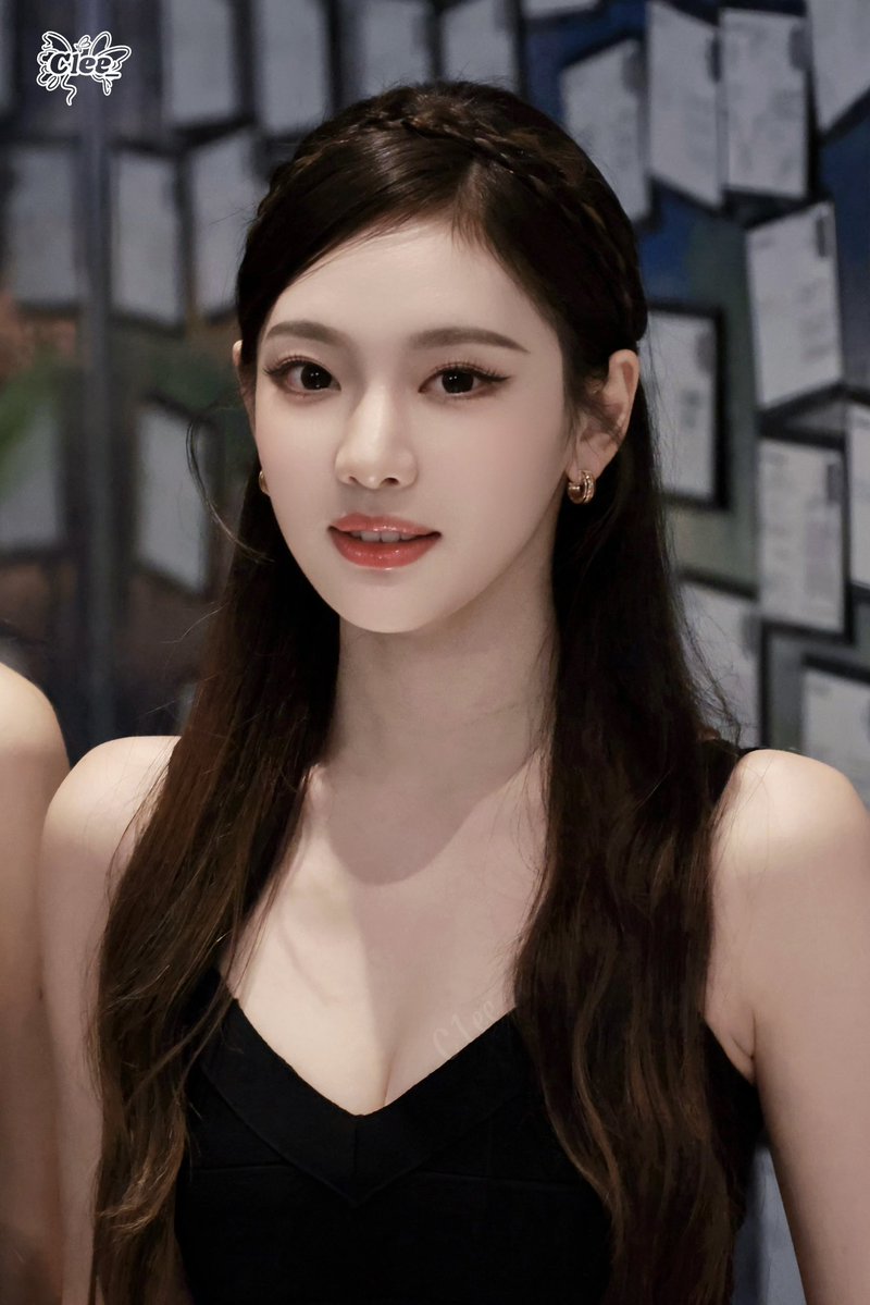 C1ee_Ning1023's tweet photo. 261002 LA Popup

#NINGNING #닝닝 #宁宁 #宁艺卓 
#aespa  #에스파  #ニンニン https://t.co/Ec3yJGP2ZB