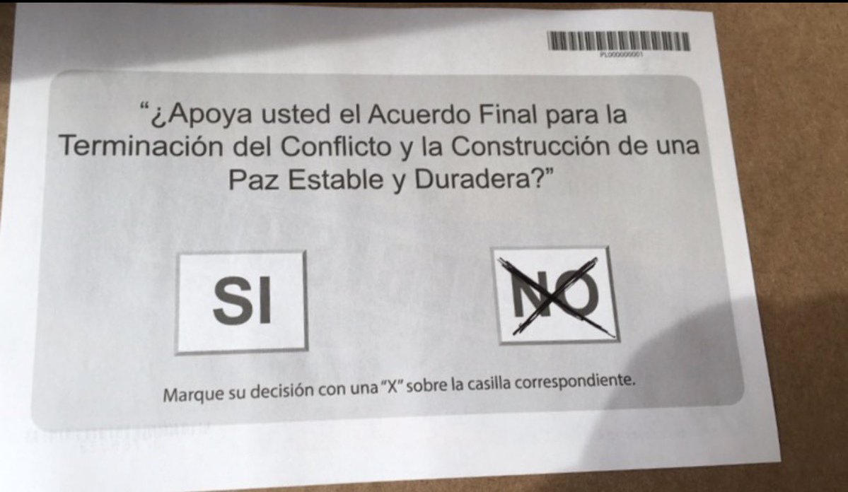 juanreveloj's tweet photo. Hoy, hace diez años, voté NO en el plebiscito. Después fui a la iglesia del 20 de Julio, en Bogotá, a pedirle a Dios. Allí escuché el resultado: Colombia no se dejó engañar por las mentiras de Santos. Fue emocionante. Luego desconocieron la voluntad popular, y sus consecuencias aún se sienten.