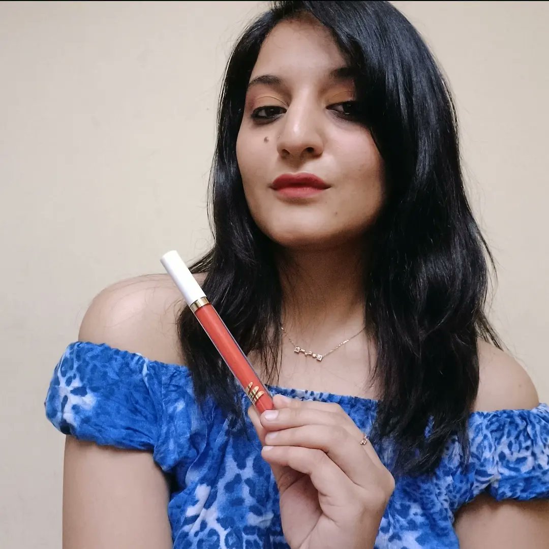 TheRandinator's tweet photo. Love what you see? You can get a FREE MyGlamm LIT Liquid Matte Lipstick. Tell MyGlamm what you want by taking the survey via the link in bio. https://t.co/ZuzcHzk0u6