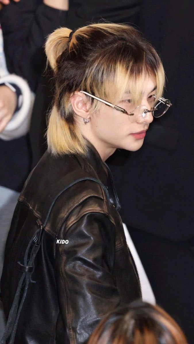 hyunchanslut's tweet photo. Sinto q fui a única pessoa q gostou desse cabelo temporário dele https://t.co/ZPS1FWTkmn