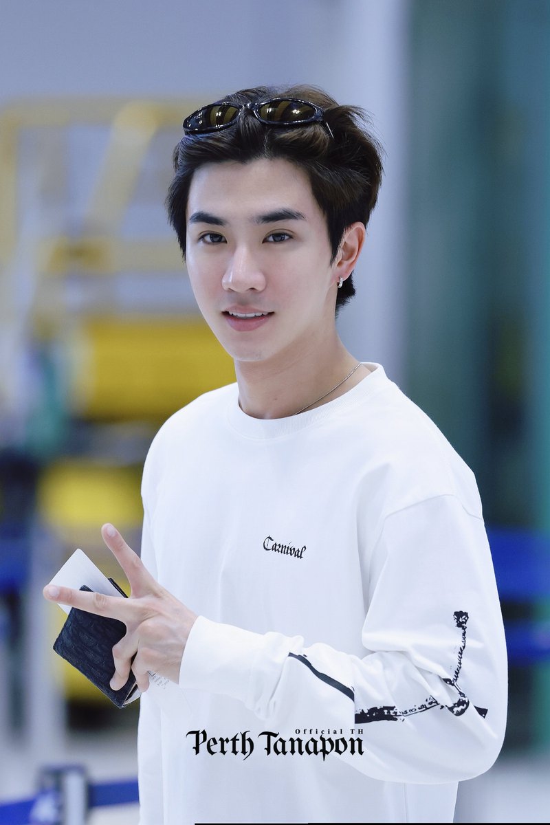 PerthOfficialTH's tweet photo. ไปแอ่วเชียงใหม่กันครับ

PERTH PAIAEW CHIANGMAI

#DrAllyinCNXwithPerth
#PerthTanapon #KDPPE https://t.co/nSmsv82BIF