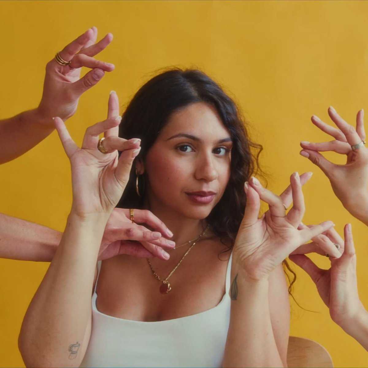 AlessiaStats's tweet photo. Alessia Cara’s “Apartment Song” saw a 324% increase in streams on Spotify yesterday, due to the release of a music video.

— The song was released in 2021. https://t.co/bqNNhkl4hr