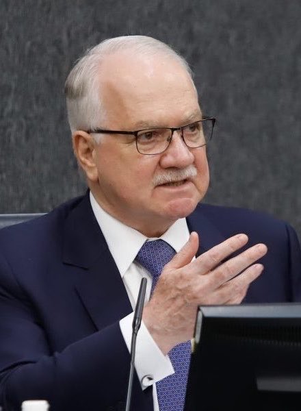 chequeibrasil's tweet photo. 🚨URGENTE: Fachin ordena investigação contra Moraes e demais ministros do STF envolvidos com Vorcaro. https://t.co/4mbjnhfL6z