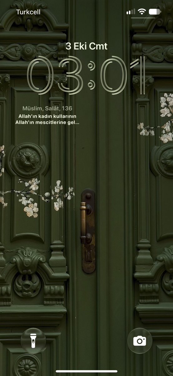 grikaset's tweet photo. profile / lock screen/ last song played / pinterest https://t.co/XDO8VXNcCh