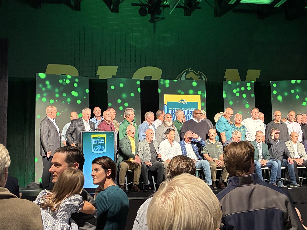 patrick_artz's tweet photo. I'm honored to be Inducted into the NDSU HOF today with my 1986 National Championship FB Team.  Great bunch of guys and coaches.  Where did the last 40 years go?  My heart is full tonight 🤟🏈❤️ #Bison https://t.co/VcrHNjwIaT