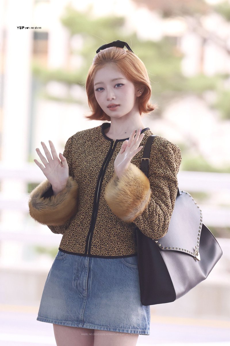 YEPinyourheart's tweet photo. 261003
#IVE #아이브 #REI #레이 #レイ https://t.co/pUJ8bRs5pg