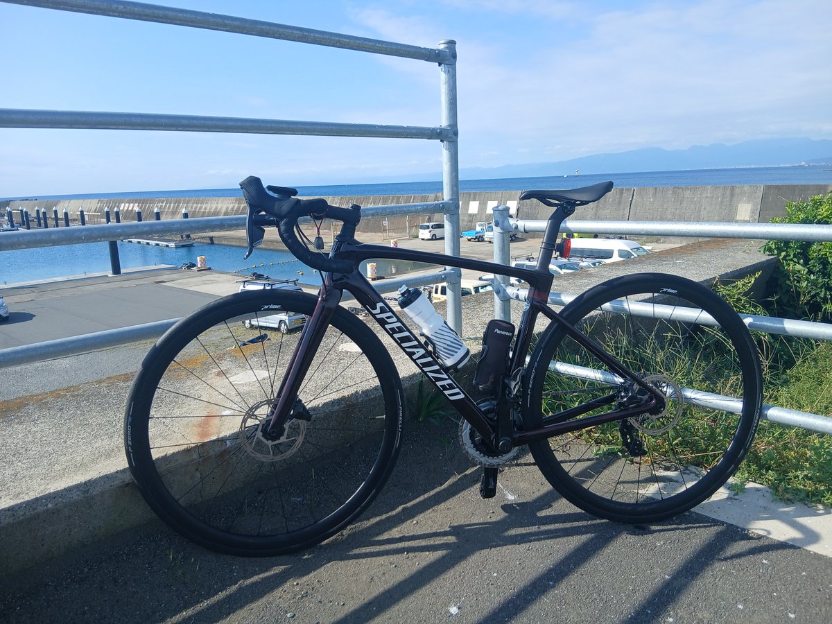 nnna030125's tweet photo. おはようございます😀
久しぶりの投稿です😅
先月新しく納車したロードバイクが
雨続きで乗れず
やっと晴れて乗れました😆🚴 https://t.co/3P0bPQQgUF