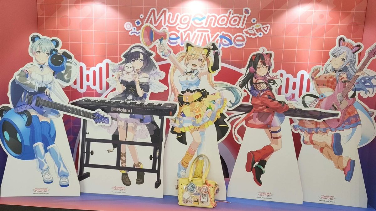 kurusu0816's tweet photo. ブシロードEXPO kuala lumpur Day1
あられちゃんの先輩たちを見に行ってきました！
先輩たちのステージ、どれもすごく楽しかったです！
#BushiroadEXPO
#なかまちみられ https://t.co/yBFNfll7XO