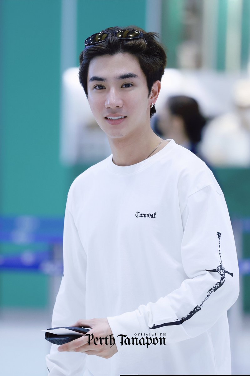 uuuunnnnn_'s tweet photo. ฝากพี่ๆเชียงใหม่เลี้ยงตะหนูด้วยนะครับ 🫶🏻

PERTH PAIAEW CHIANGMAI

#DrAllyinCNXwithPerth
#PerthTanapon #KDPPE https://t.co/M9LLDFDVXj