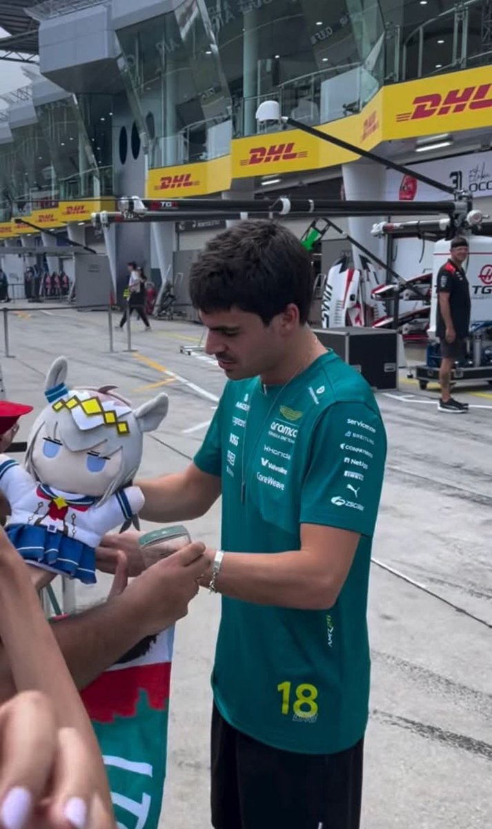 oguricapuma1's tweet photo. Lance Stroll X Oguri Cap antes que GTA 6 https://t.co/GfSBXzJiBi