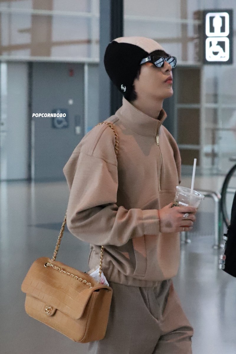 POPCORNBOBO323's tweet photo. 261003 NKG #RENJUN #런쥔 

🥤💦☕️ https://t.co/GrH2OOUADS