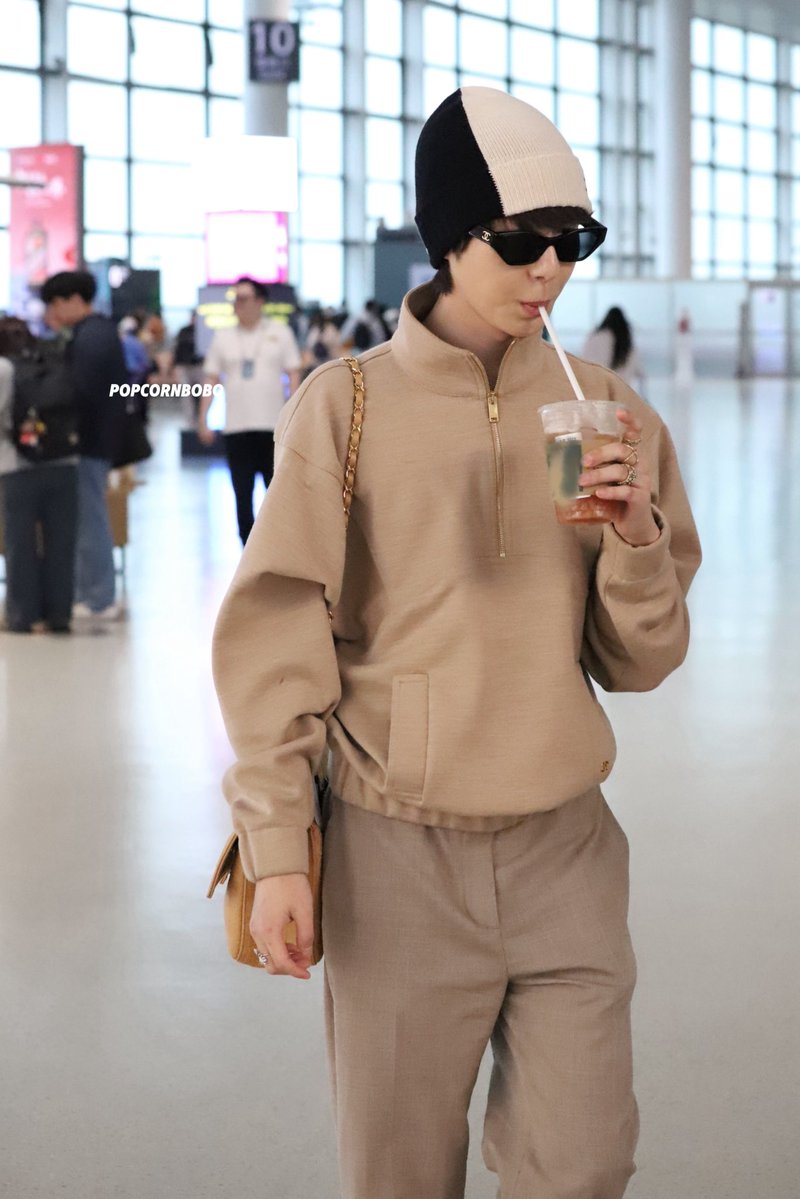 POPCORNBOBO323's tweet photo. 261003 NKG #RENJUN #런쥔 

🥤💦☕️ https://t.co/GrH2OOUADS