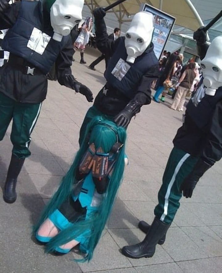 HatsuneMiku's tweet photo. The feds finally got her smh… #FreeMiku https://t.co/UxuZEl9AWS