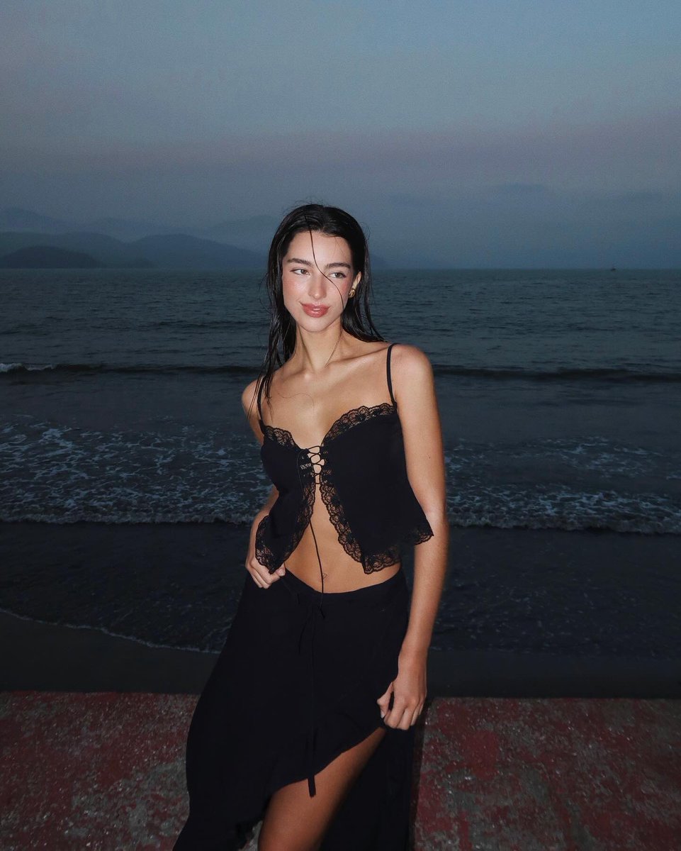 MMB01MIA's tweet photo. ㅤ
    ㅤ’ 🦎 𓇬  sαı pαrα ver o m͟α͟r
      ㅤ  ㅤ     ㅤ  e eu ˒  vı α luα
       ㅤ  ㅤ  ㅤ  ㅤ  #𝓒αlαngo https://t.co/Hr2JAIwoMJ