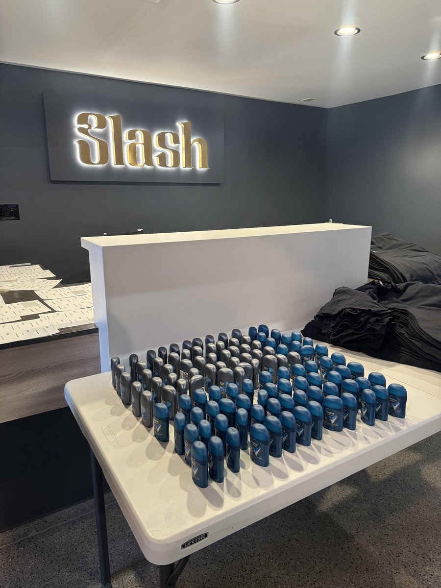 washed_brick's tweet photo. This place ain’t real 😭 https://t.co/vTqyX83efK