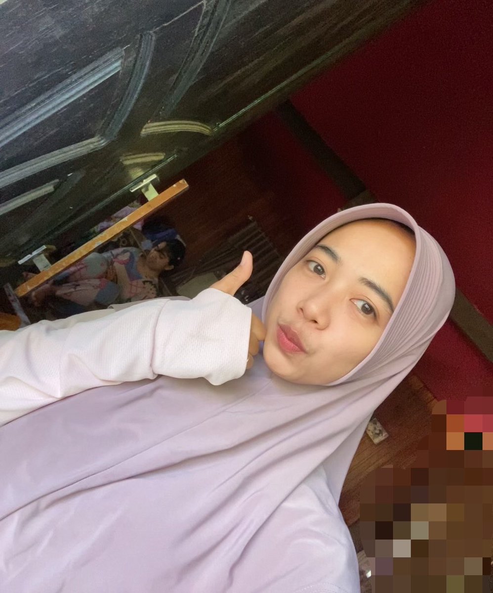 shiballbgt's tweet photo. ootd keluar beli nasi kuning🤣🤣 https://t.co/aLTUl1VApj