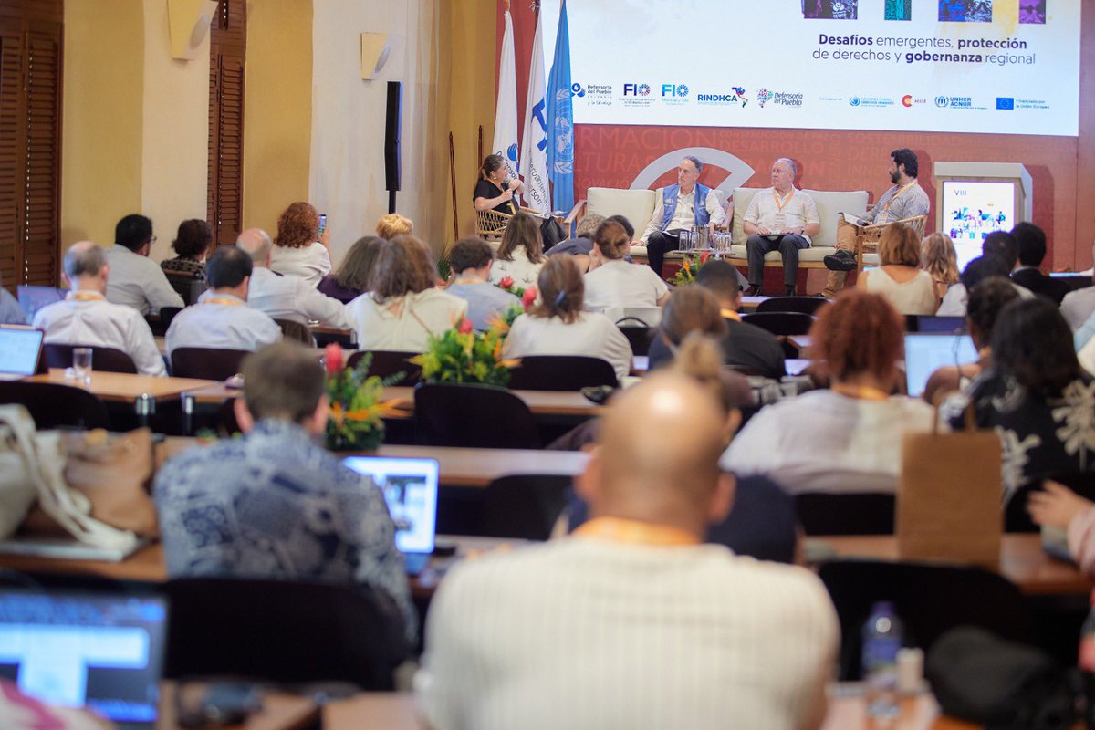 DEFENSORIAEC's tweet photo. ➡️El tercer día de la VIII Cumbre de la @OmbudspersonFi y @RINDHCA, “Movilidad humana: desafíos emergentes, protección de derechos y gobernanza regional”, se centró en los desafíos normativos para la permanencia y la #MovilidadHumana en contextos de desastres. https://t.co/0WYWwvME0S