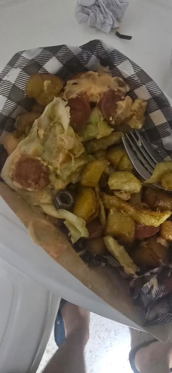 esteban0516_'s tweet photo. TUERCA EN PEDIDO DE RAPPI
RAPPI
Decidí hacer un pedido al restaurante Salchiburger en la ciudad de Cali mediante a @RappiColombia, enviaron una salchipapa para una persona cuando se pidió para dos y además de eso, al estar comiendo salió una tuerca metálica.
ID pedido 2508897794 https://t.co/uVKjzx4yT9