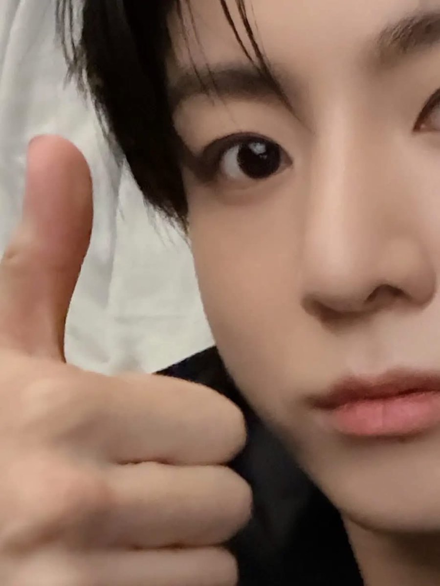 olisan74's tweet photo. Army es ahora vota por BTS My vote is #ARIASBTS https://t.co/IaFVbcKHic