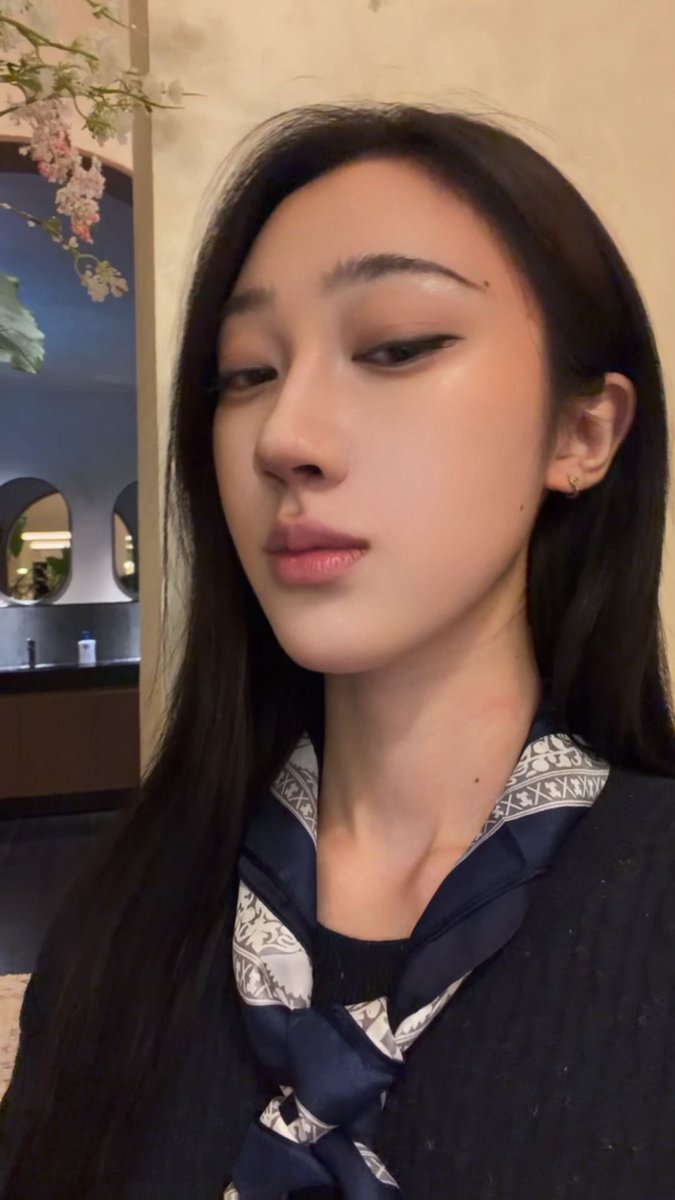 lin55575's tweet photo. 假期还有几天？

要不要认识一下我还乖的好吧！！！ https://t.co/AXvI5Y3HSx